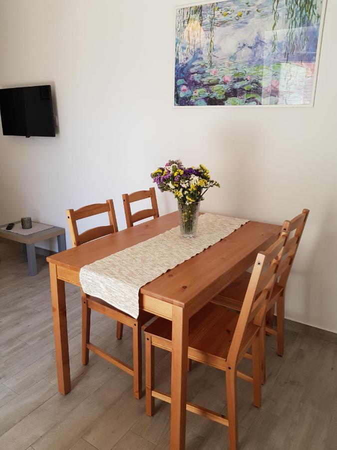 Apartments Ruzica Зострог Екстер'єр фото