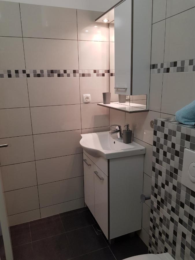 Apartments Ruzica Зострог Екстер'єр фото