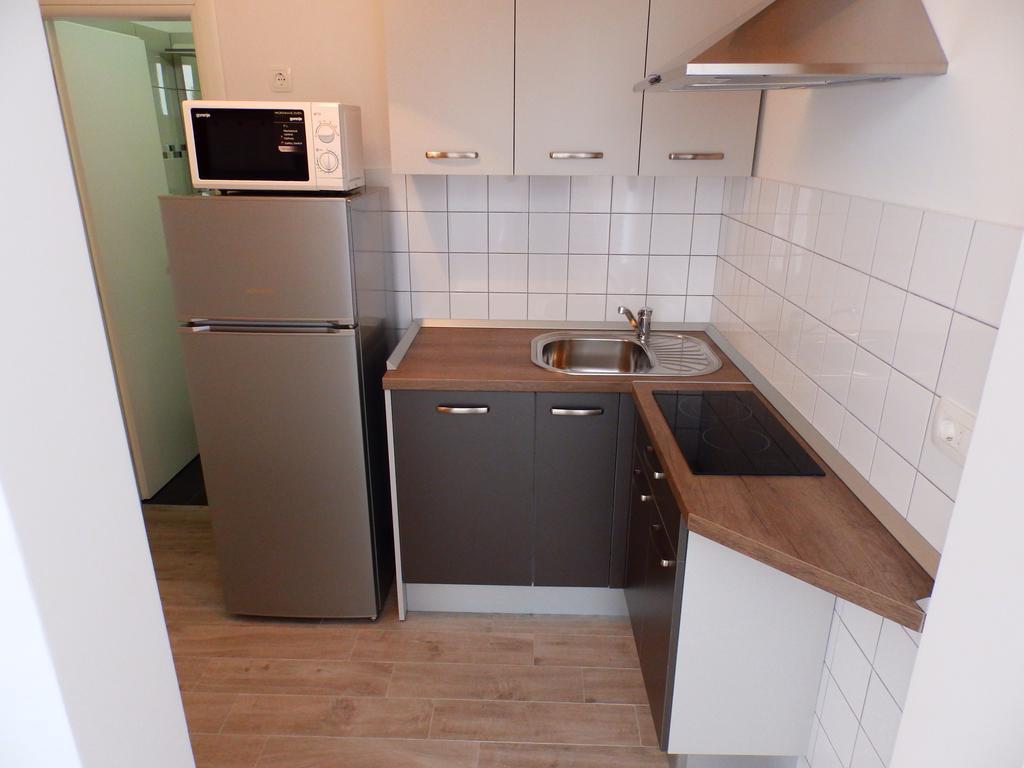 Apartments Ruzica Зострог Екстер'єр фото